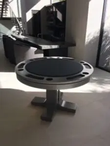 Round game table