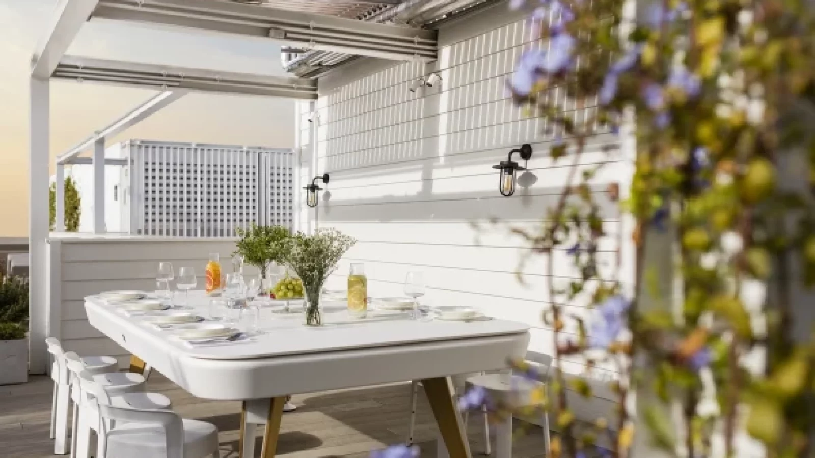 Diagonal top outdoor white ambient 05 600×600.webp Diagonal top outdoor white ambient 05 600x600.webp