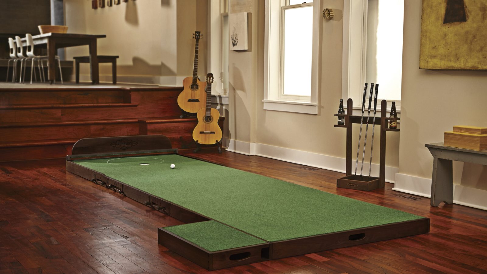 MacDonald putting green room Espresso