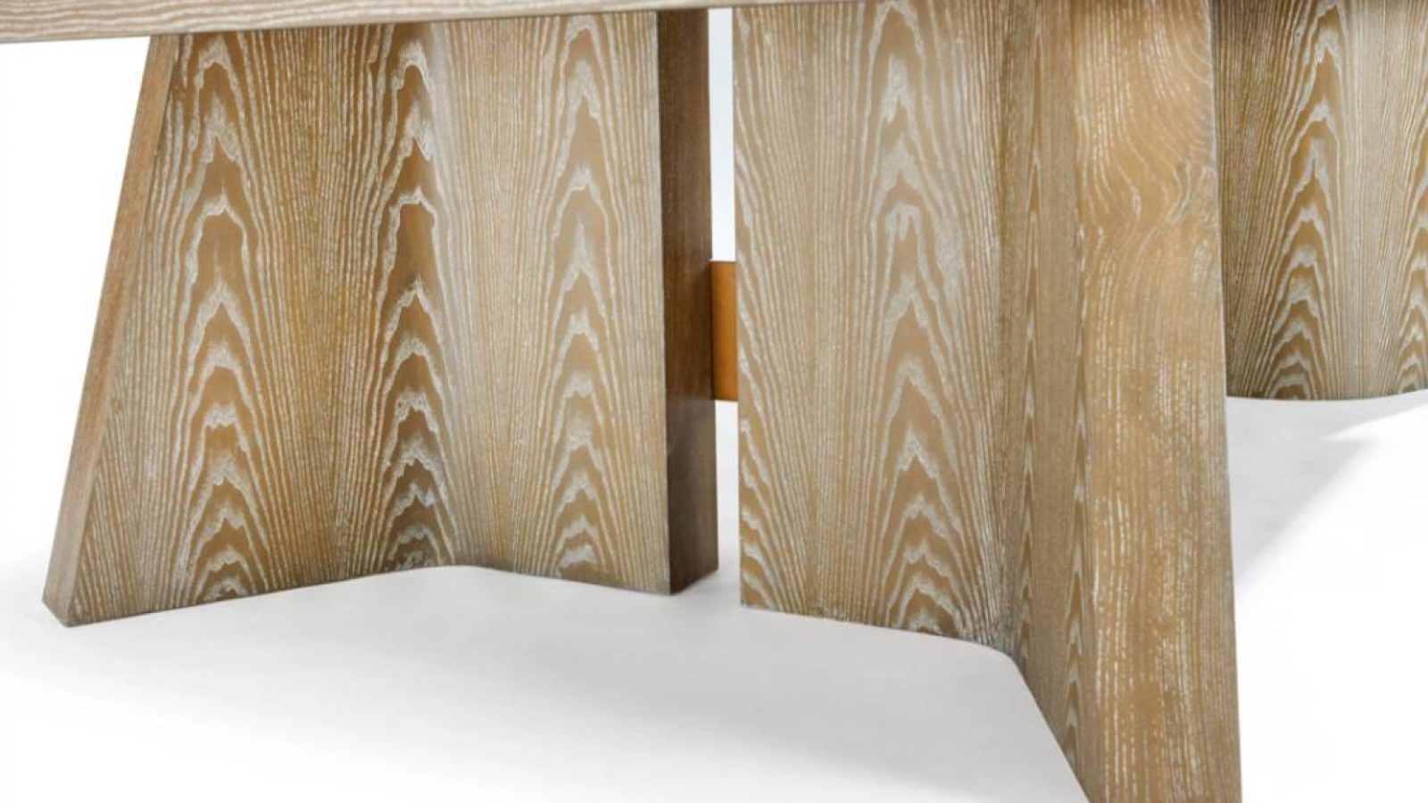 Sagrada table detail4