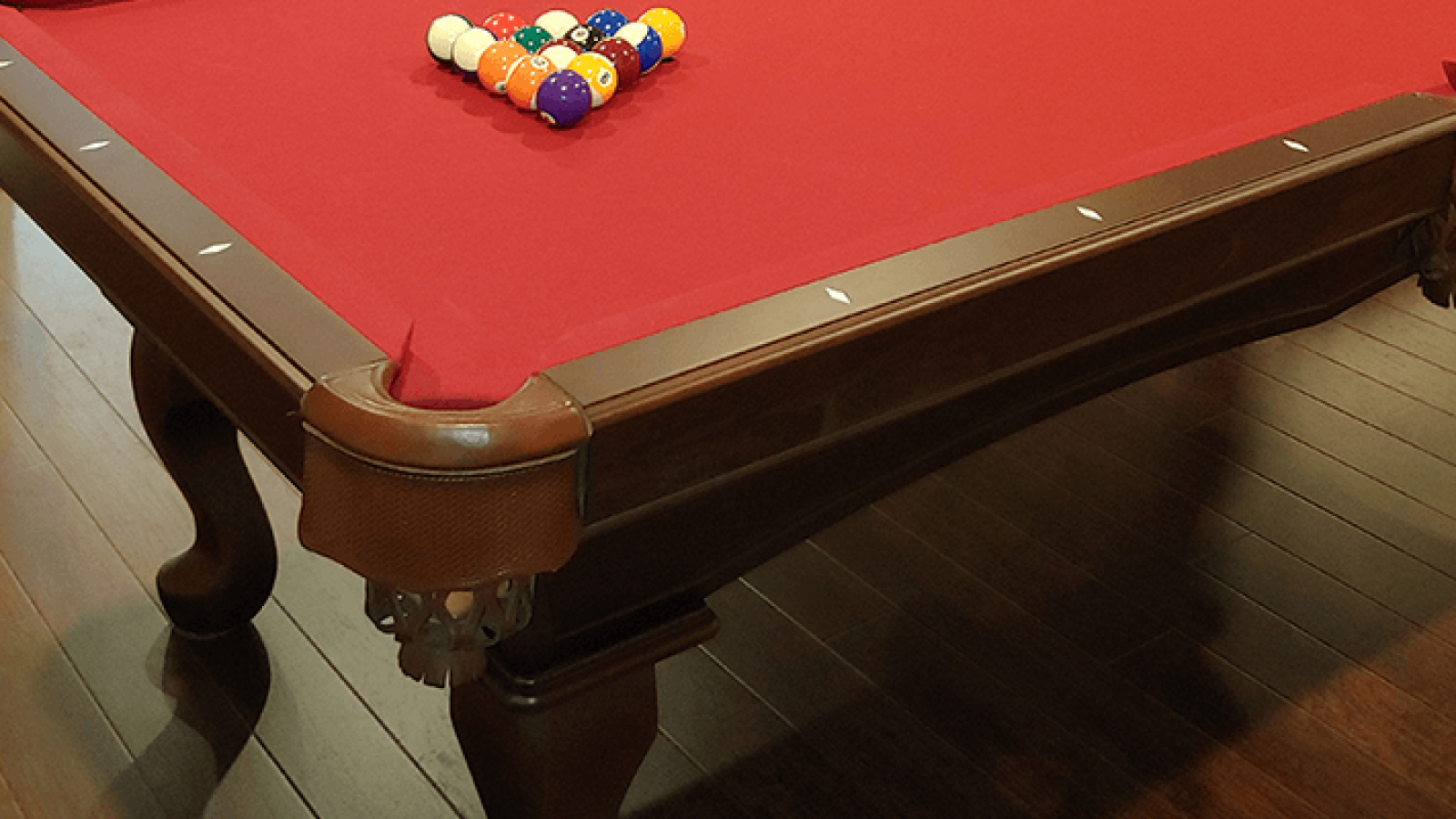 americana pooltable TM corner